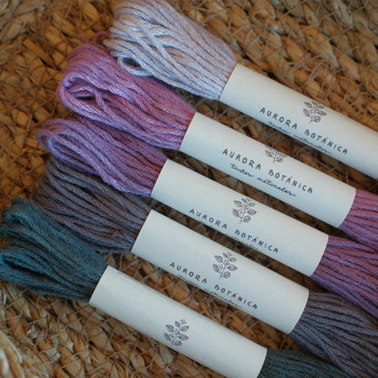 Set hilos Mouliné teñidos con índigo, extracto de tara y palo campeche