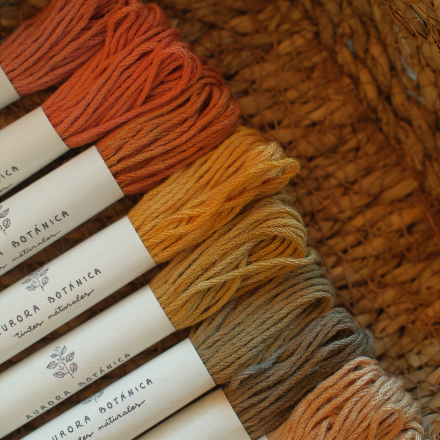 Set hilos Mouline teñidos con tintes naturales